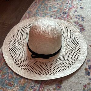 H&M Cream and Black Wide-Brimmed Hat